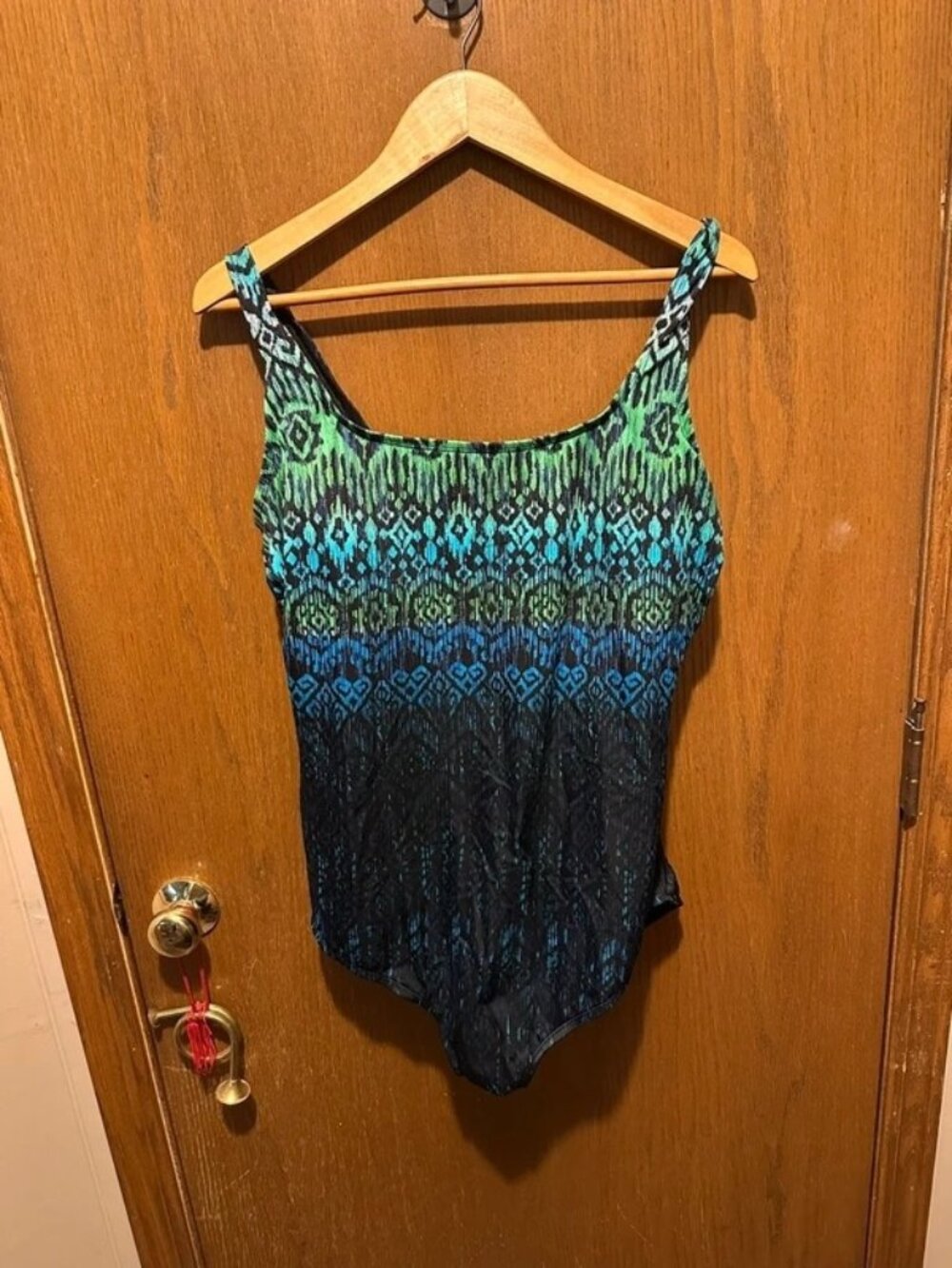 Delta Burke Swimwear Womens 20W One Piece Swimsuit Blue Green Black Geometric St